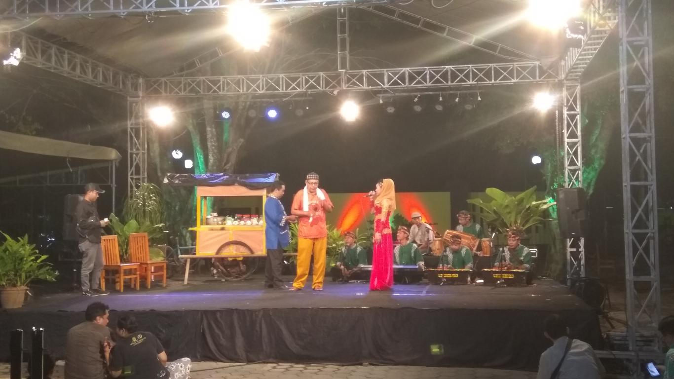 Warga Pleret Wedang Rondenan Bersama ADITV