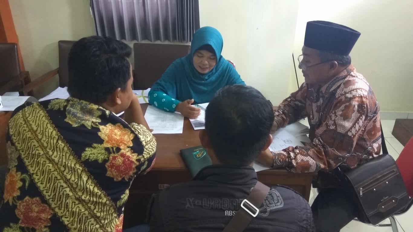 CEK KELENGKAPAN DOKUMEN, DPPKBPMD Lakukan Verifikasi BKK Sejumlah Desa