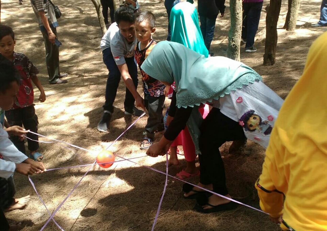 BELAJAR KESABARAN Melalui Outbound Santri TPA Nur Hidayah