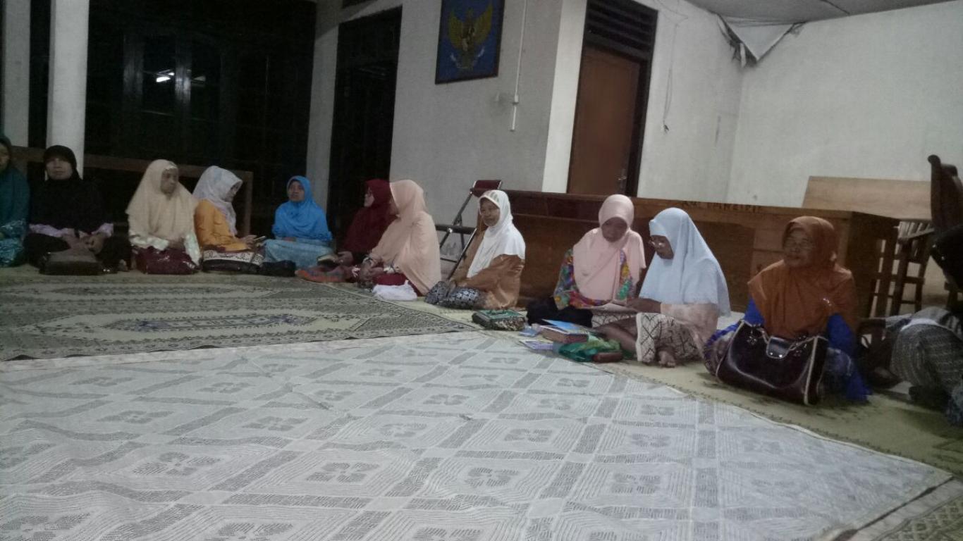 Pengajian Rutin Ibu-Ibu Gunungan