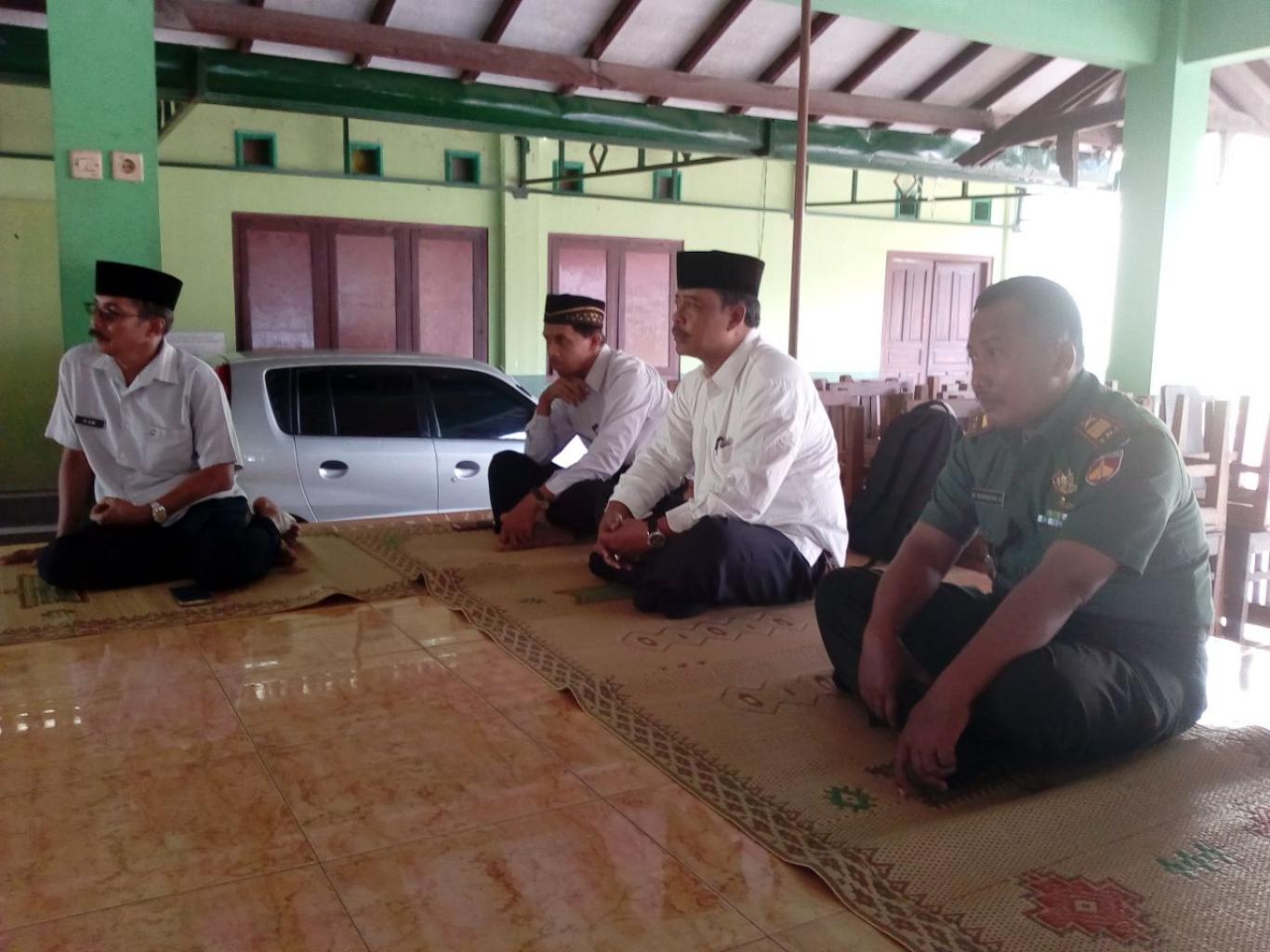 TINGKATKAN IMAN TAQWA, Pengajian Jum'at Pagi bersama Muspika Kecamatan