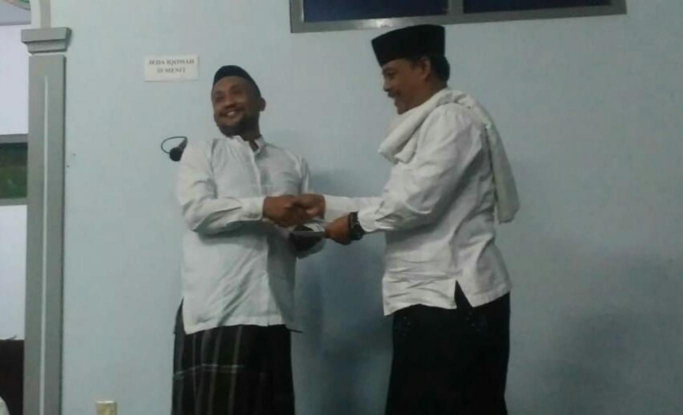 DESA PLERET, berikan infak untuk Masjid Riyadusholihin, Gunungam