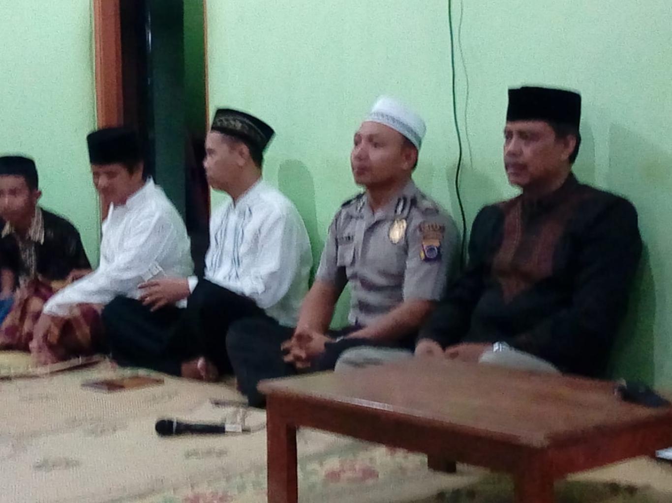 Pamong beserta BPD Pleret, Tarawih Keliling ke Masjid Al Furqon Kerto Lor