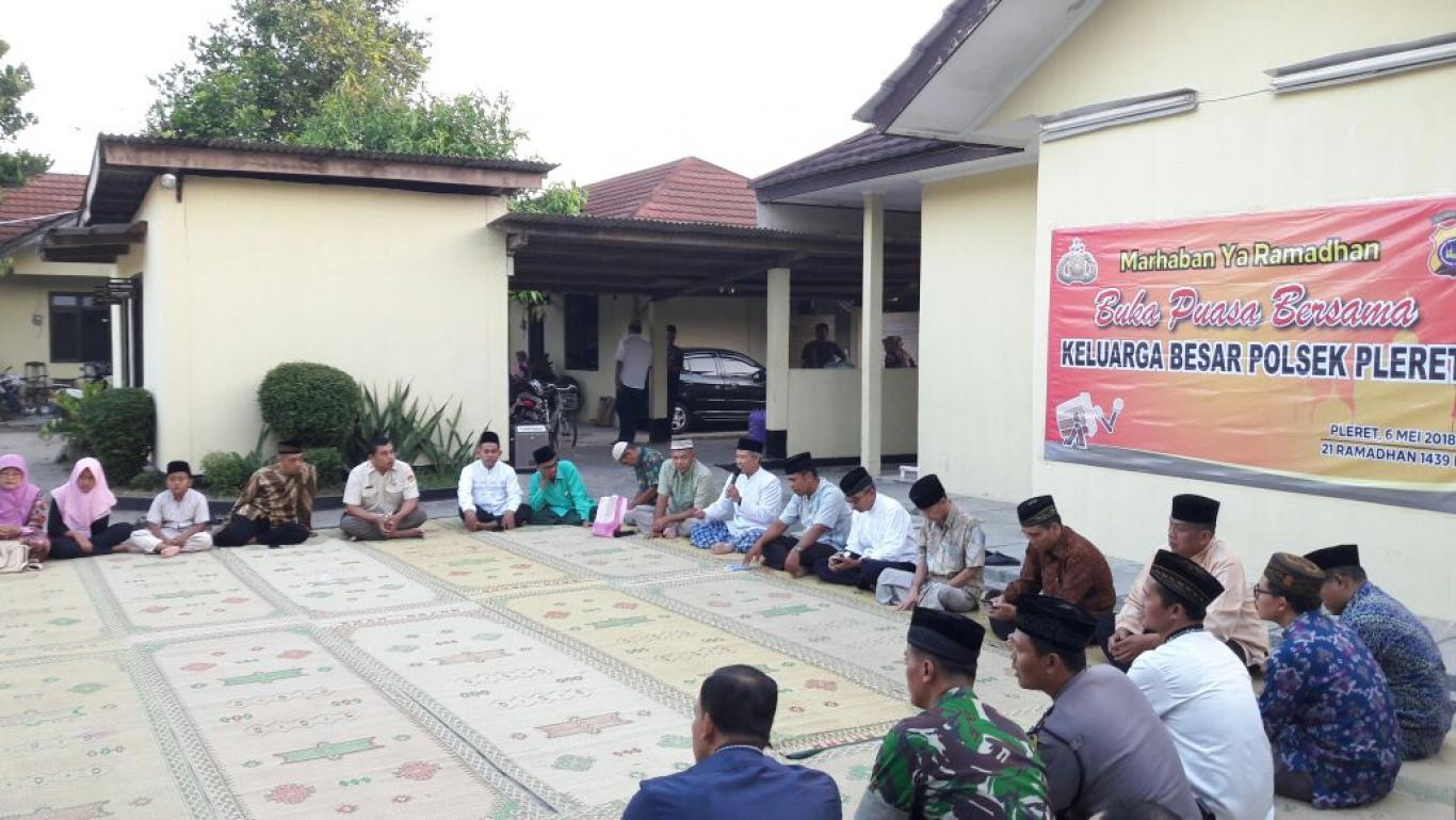 Pengajian dan Buka Bersama Polsek Pleret