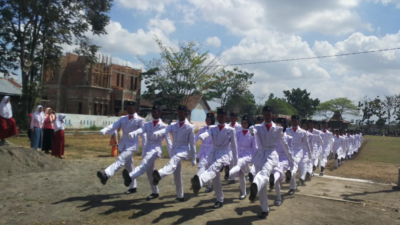 Paskibra Kecamatan Pleret Sukses Kibarkan Sang Saka Merah Putih