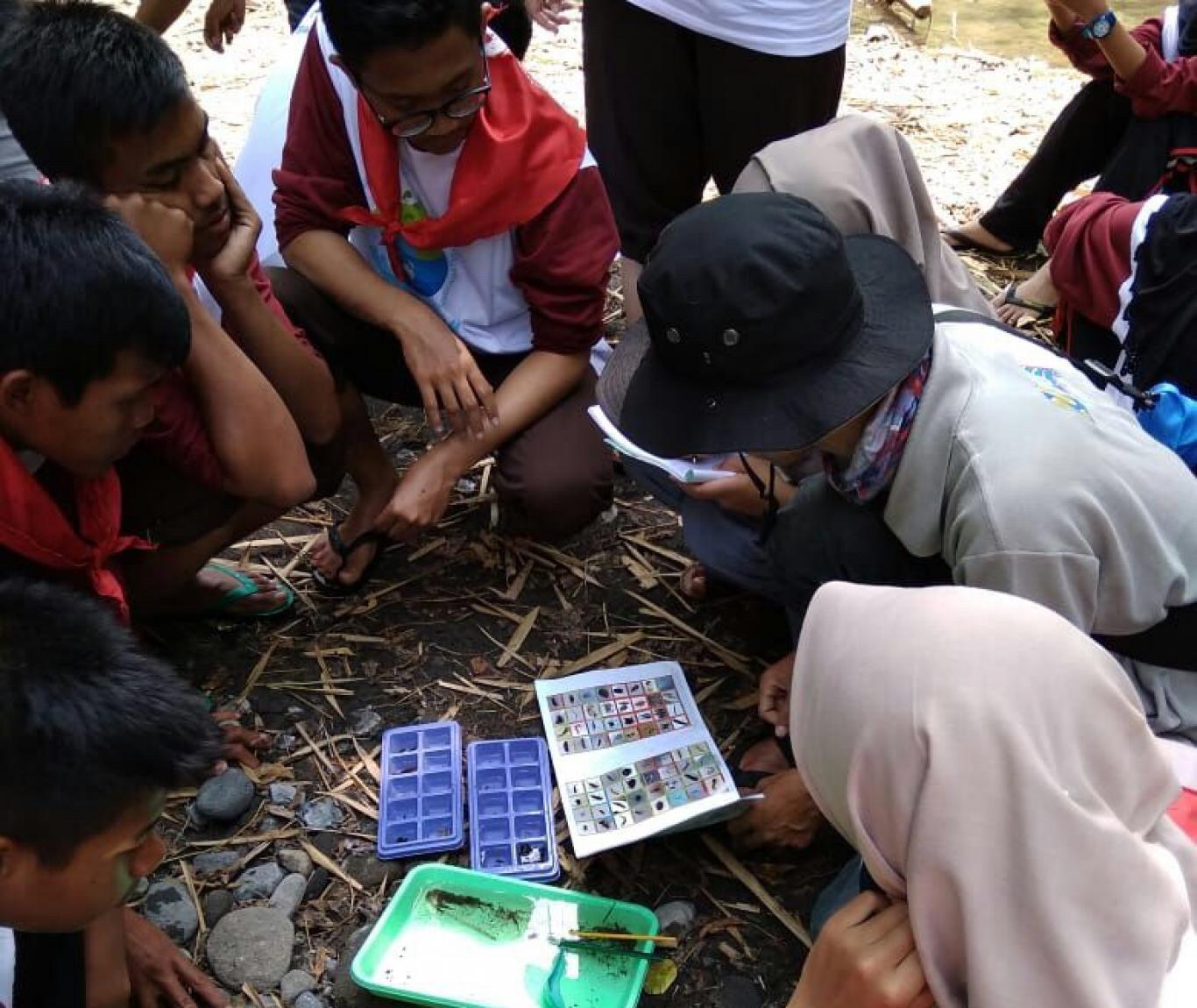 SUSUR SUNGAI, Program Kunjungan KTSA ke kampung Flory