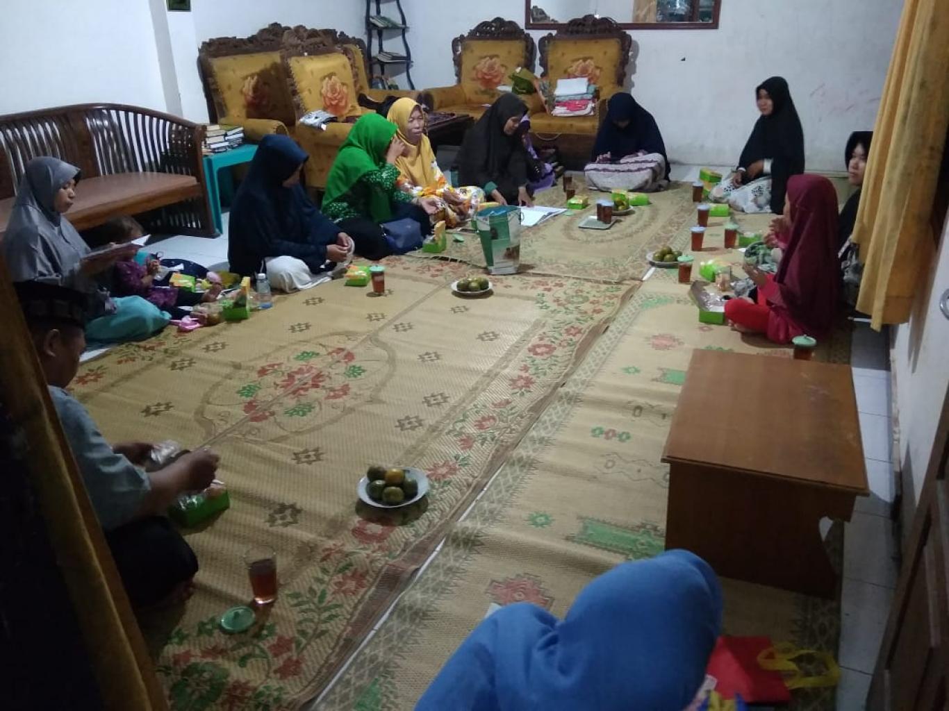 TARBIYATUL AULAT, Pembahasan Pengajian Rutin Aisyiyah Muda Ranting Pleret