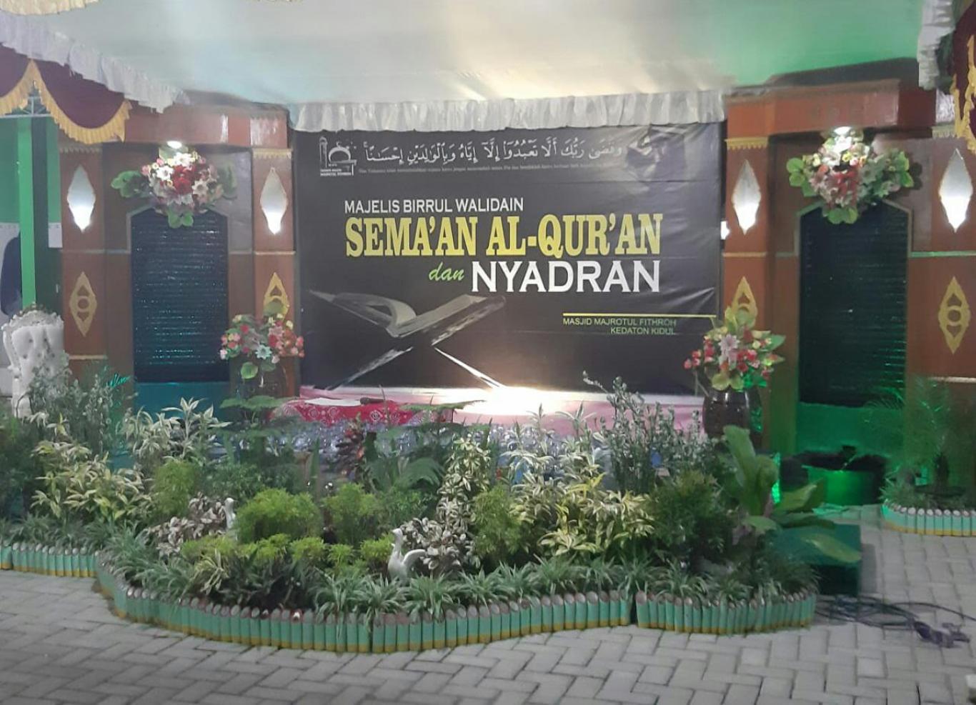 Pembukaan Semaan Al-Qur’an di Kedaton, Panitia Siapkan Panggung Megah