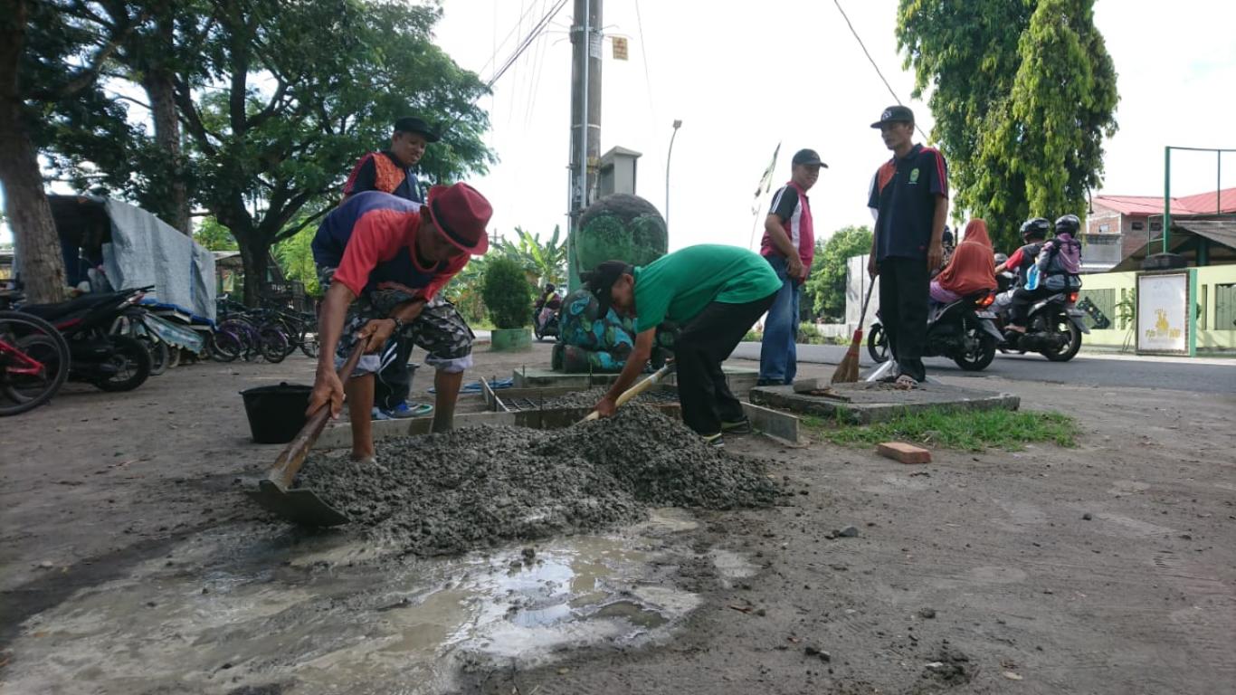 Pamong Desa Pleret Kompak Giat Jum'at Pagi