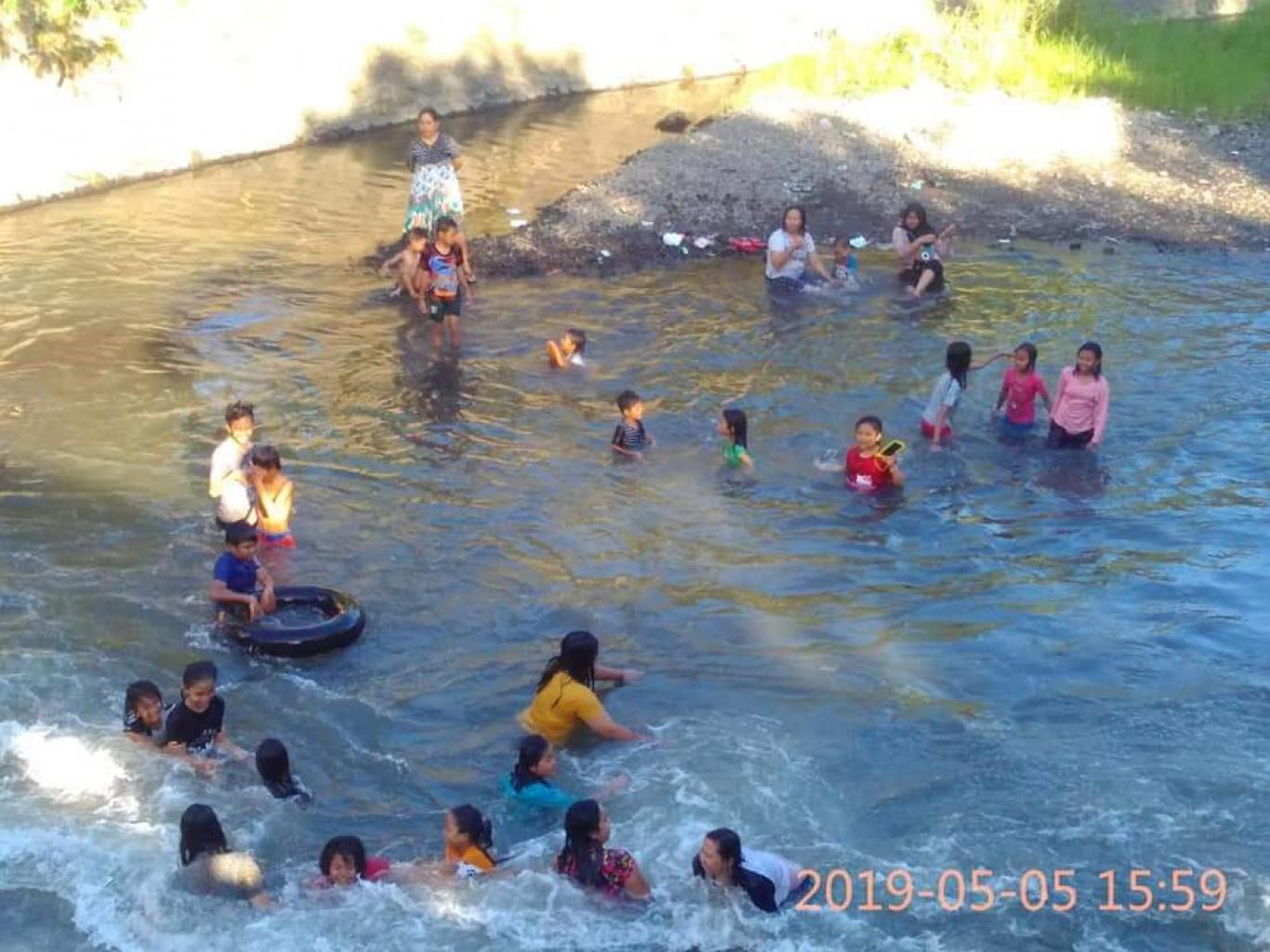 Tradisi Padusan, Warga Kanggotan Mandi di Sungai Gajah Wong