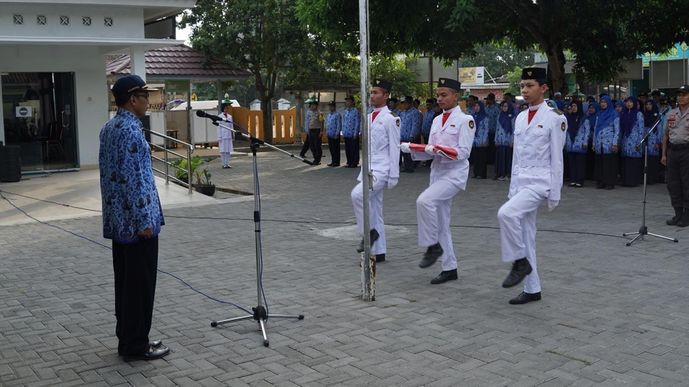 Upacara Bendera Peringatan Hari Kelahiran Pancasila