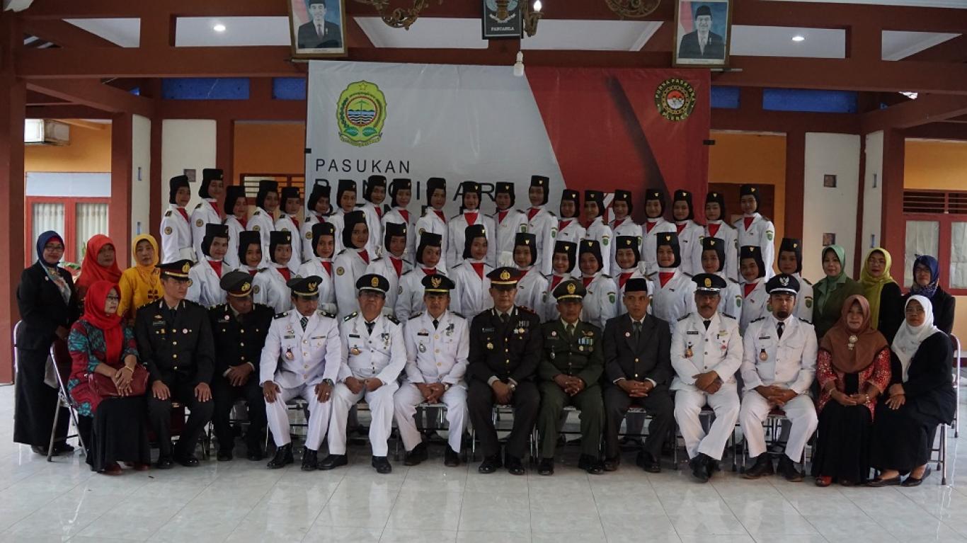 Upacara Penurunan Bendera Pusaka Kecamatan Pleret