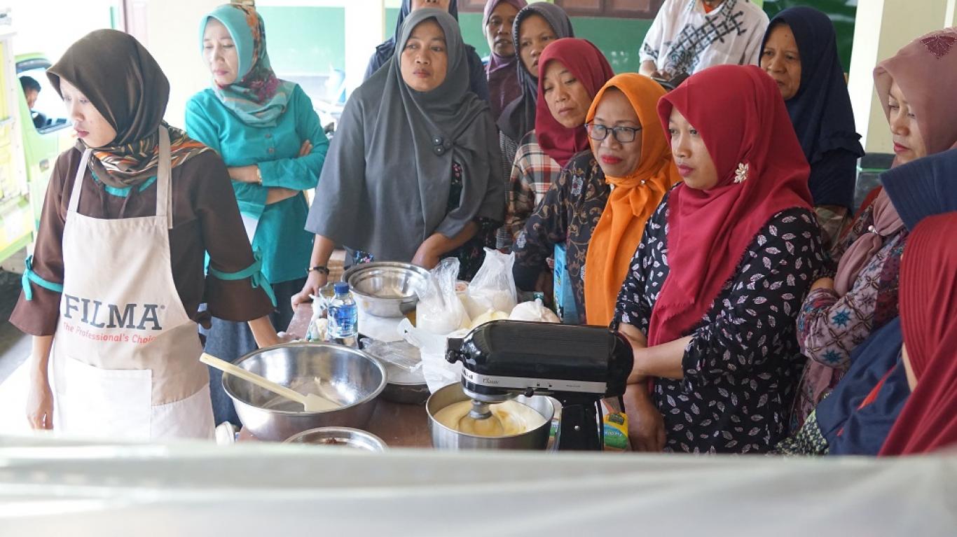 Pelatihan Pembuatan Kue