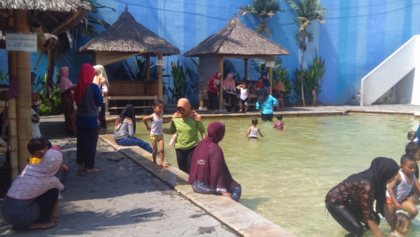 Sehat Bersama KB Riyadush Sholihin di Balong Water Park