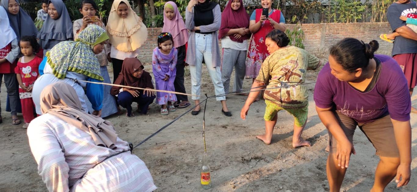 Antusias dan Semangat Ibu-Ibu Peserta Lomba Pedukuhan Kerto Lor