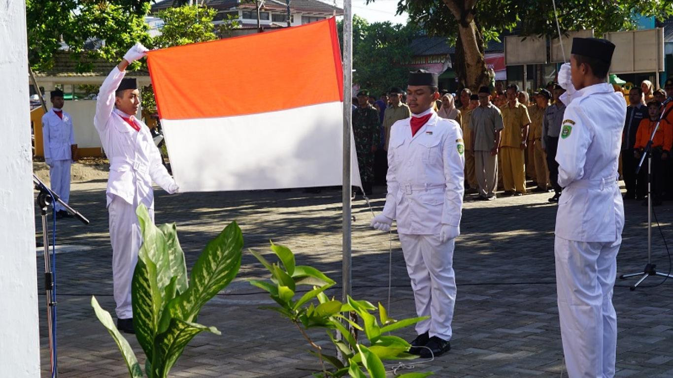 Upacara Bendera Tanggal 17