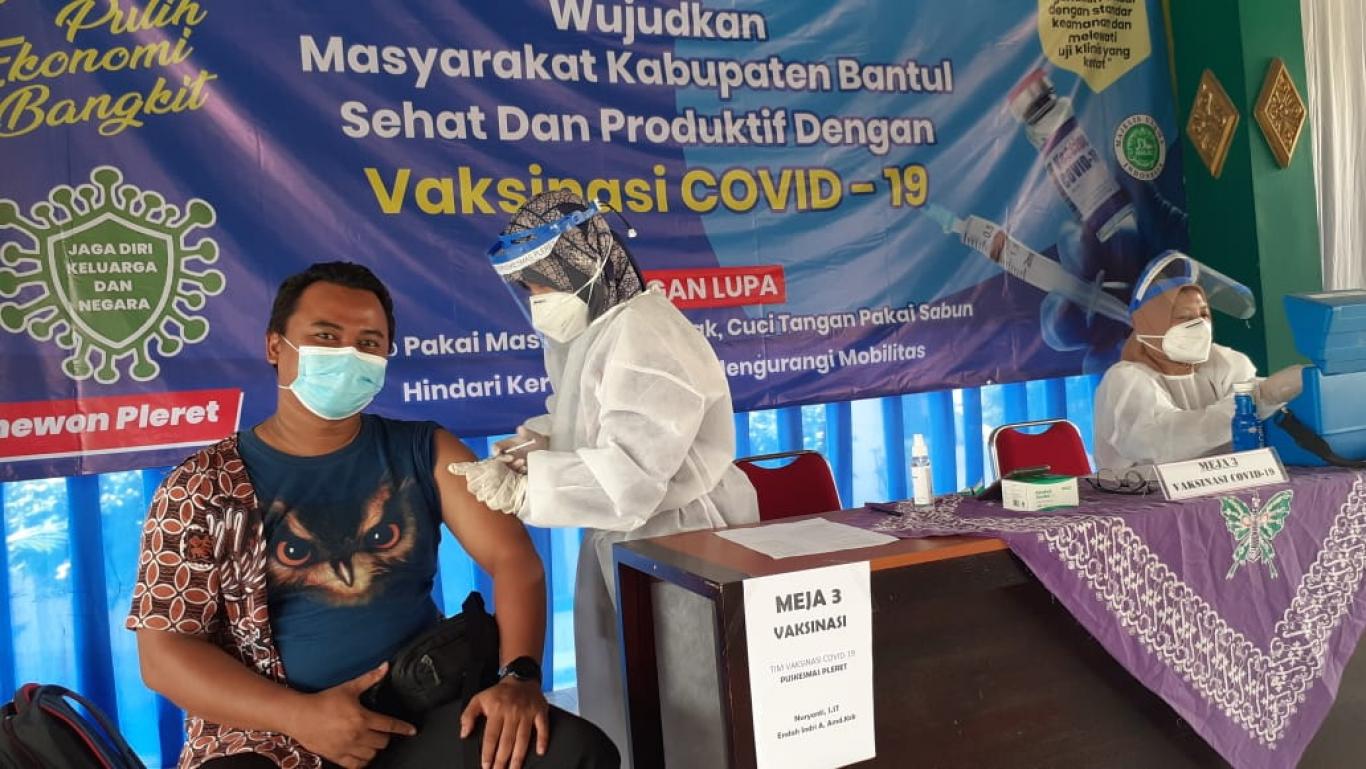 Pamong Kalurahan Pleret, dapat giliran Vaksin Tahap I