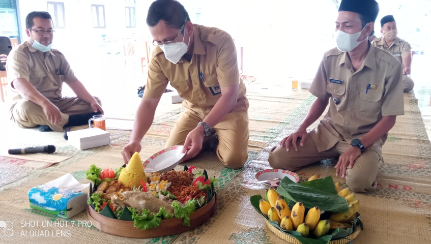 Potong Ingkung Wilujengan Pembangunan Gerbang Pleret dengan Arsitektur Gaya Yogyakarta