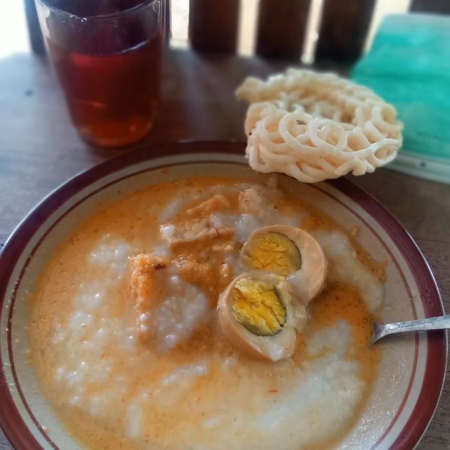 Bubur Krecek Menemani Koordinasi Rutin Pamong Pleret