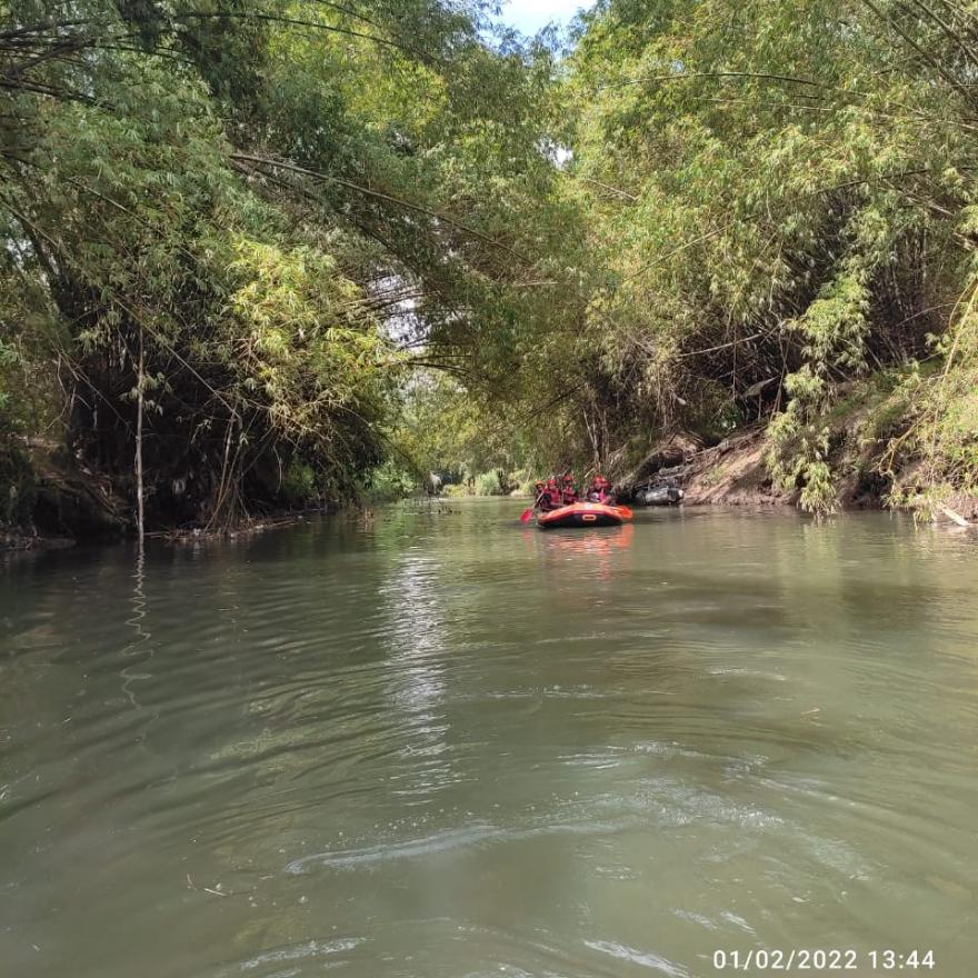 Tes Drive Perahu Rafting Saat Musim Penghujan