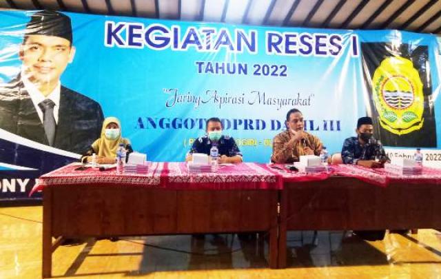 Reses Anggota DPRD Kabupaten Bantul Rony Wijaya Indra Gunawan di Pendopo Kalurahan Pleret